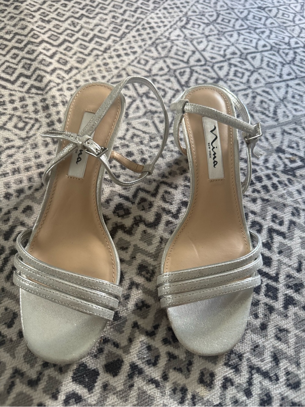 NWT Nina Silver Multi-Strap Ankle Strap Sandals Size 6.5
